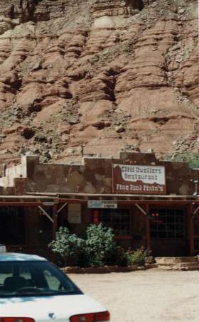 �N���t�h�E�F���[�Y���b�W