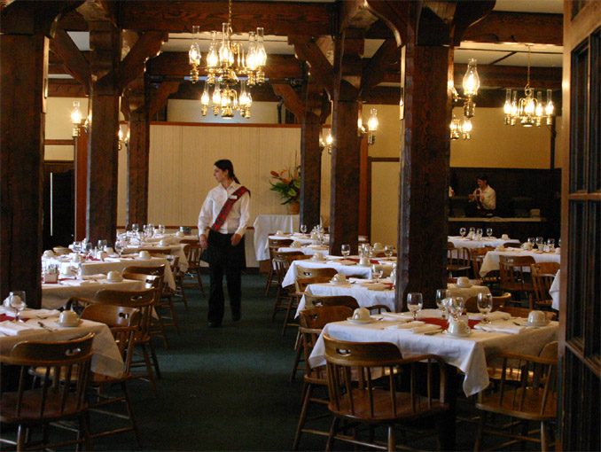 �z�e���̃��X�g����