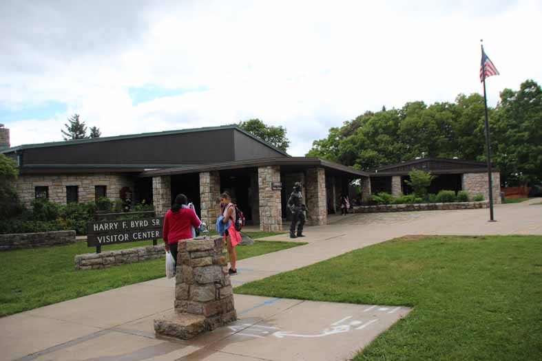 �o�[�h�r�W�^�[�Z���^�[