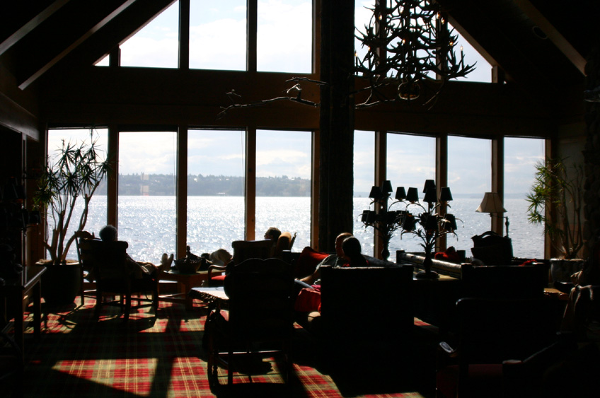 �G�b�W�E�H�^�[�z�e���̃��r�[