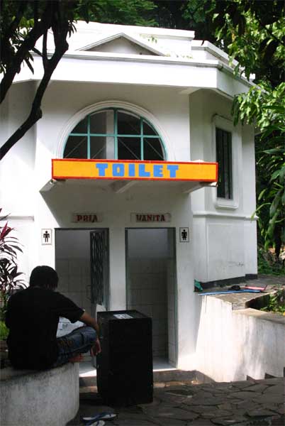 �A�����̗L���g�C��