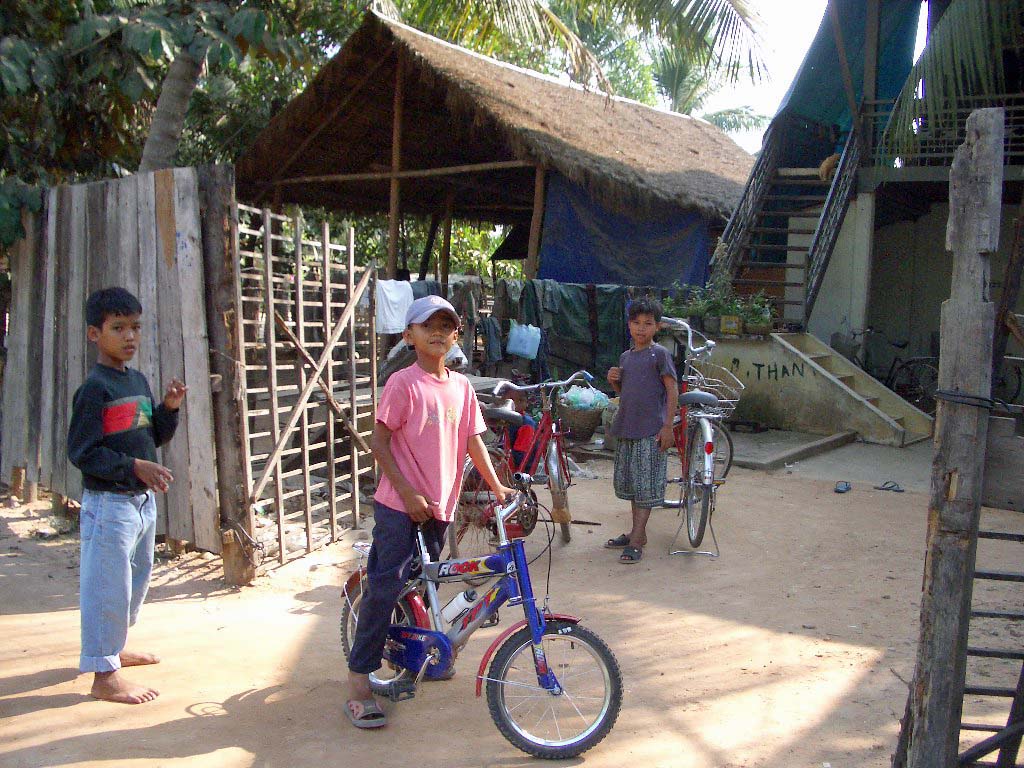 �q������