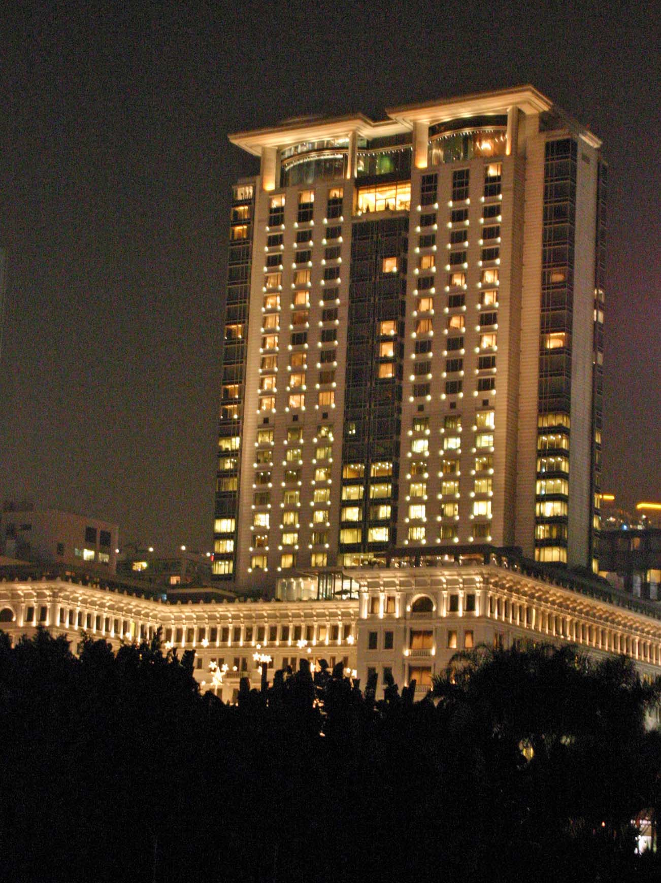 �y�j���V�����z�e��