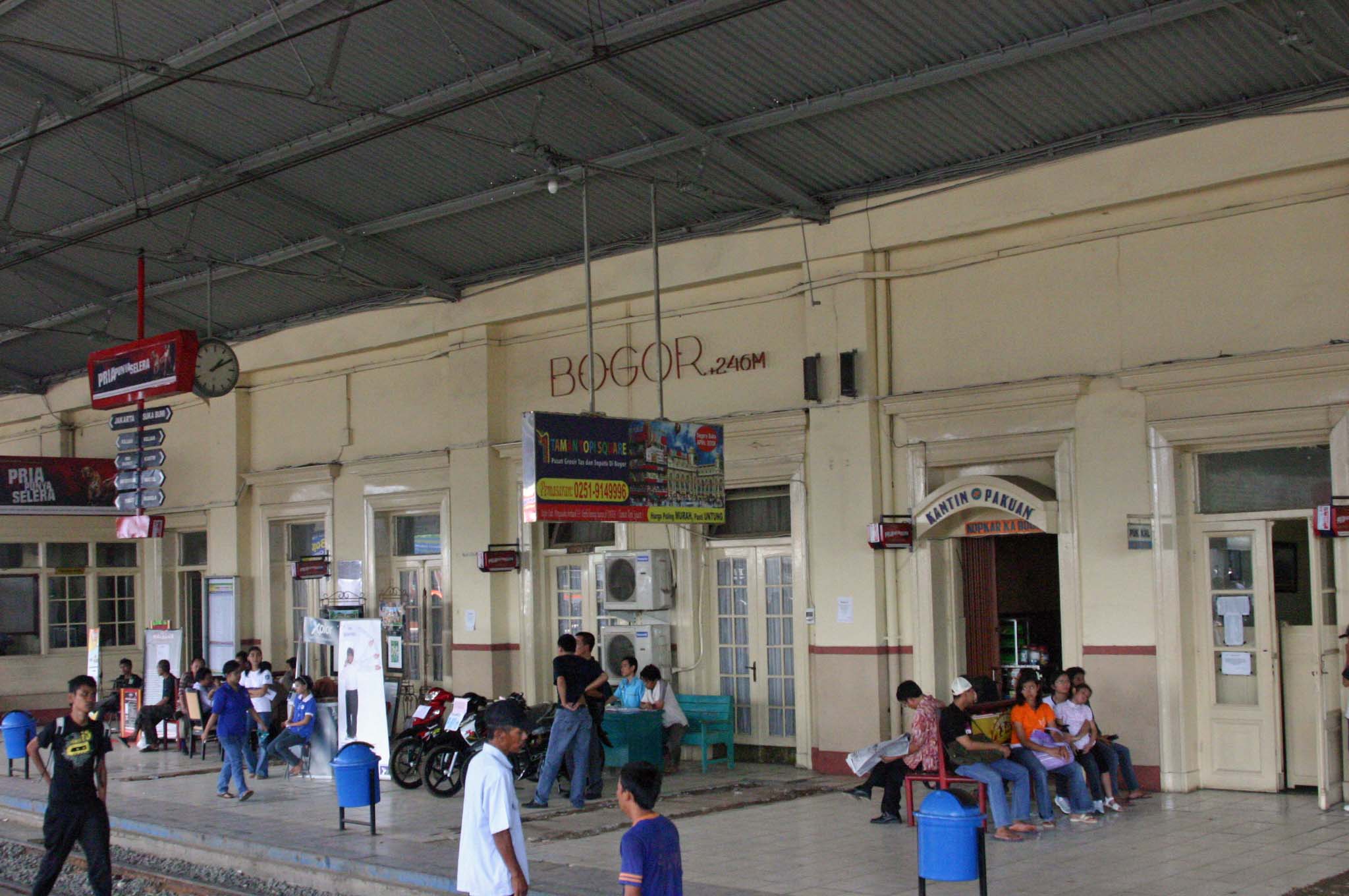 �{�S�[���w