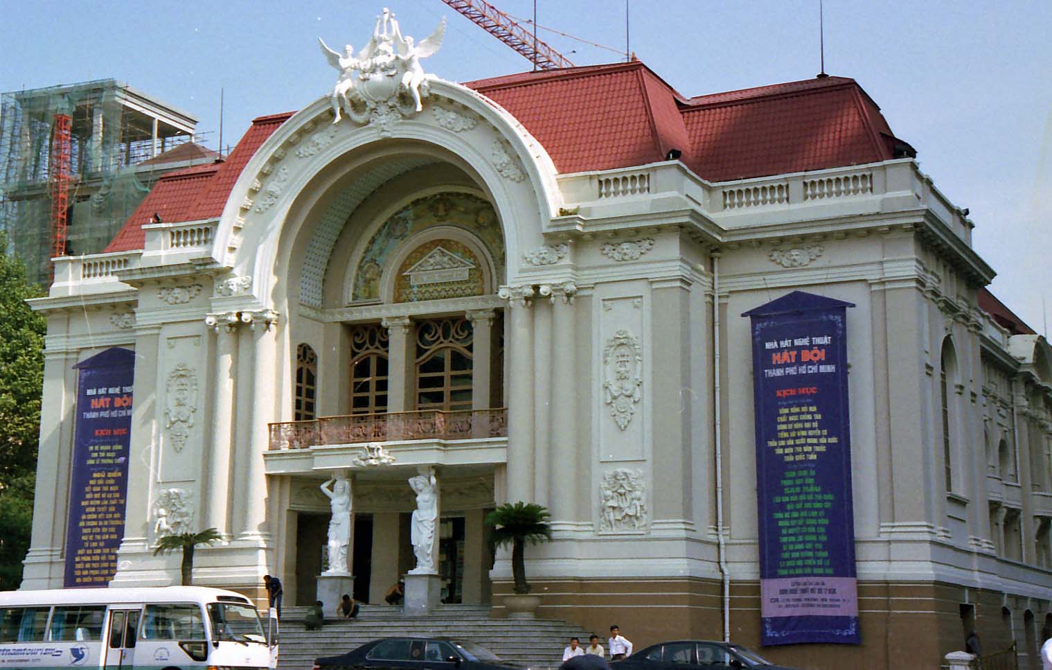 �s������